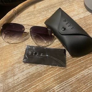 QUAY HIGHKEY RIMLESS SUNGLASSES